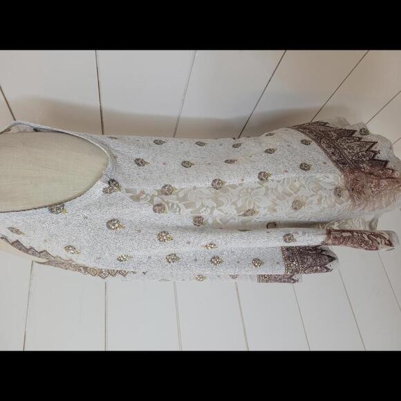 NWT Vocal grey & brown lace & bead embellishments tunic tank - Picture 2 of 5